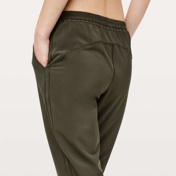 FINAL Lululemon Keep It Classic Crop Pants 23" Dark Olive LIKE NEW! - Picture 6 of 6